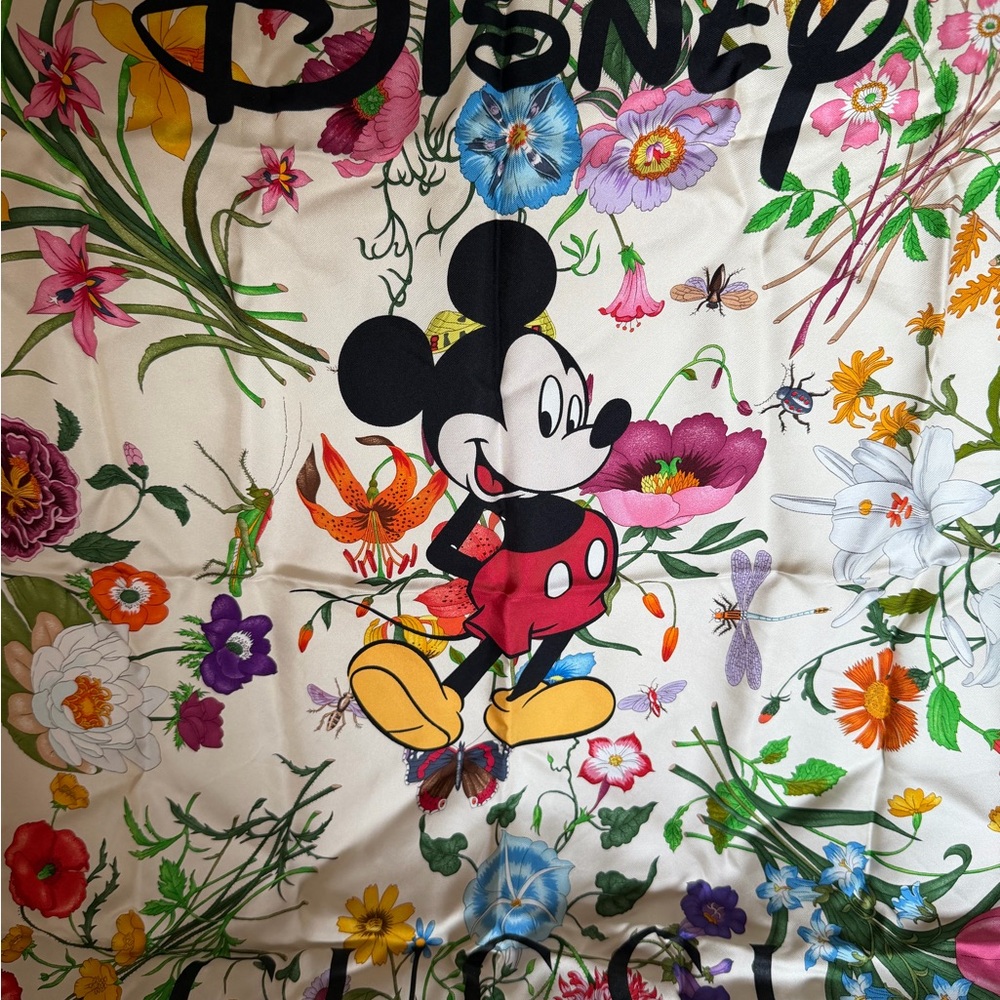 Gucci X Disney Black Flora Silk Scarf - Picture 5 of 11